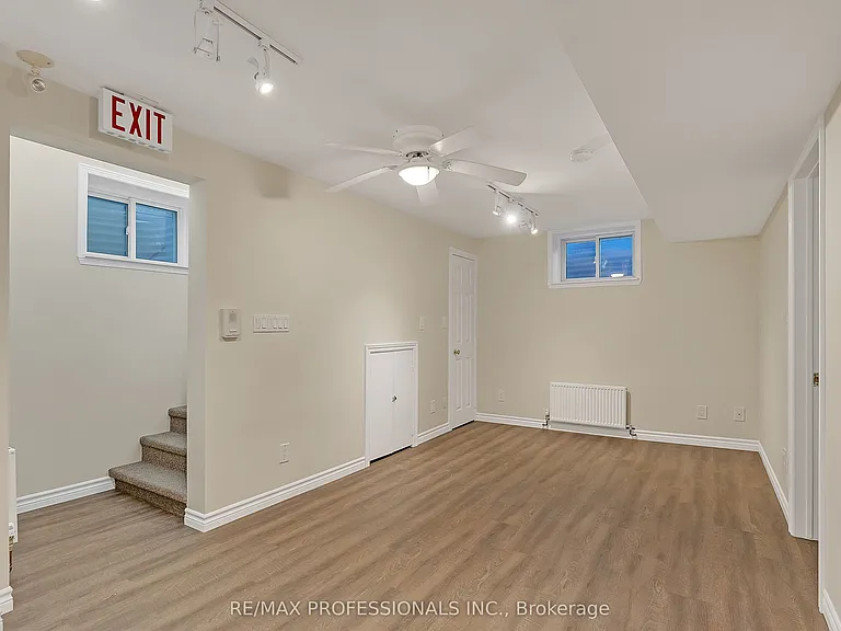 5B Old Mill Dr #LOWER — Photo 18