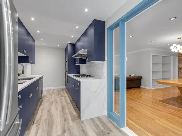 219-44 Peck Avenue image 7 of 32