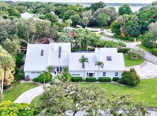 9 Quail Run Ln, Sewalls Pt, FL 34996