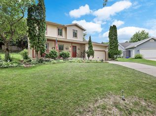3702 Spring Hill Ct, Middleton, WI 53562