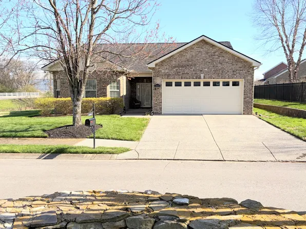 1001 Meadow View Dr, Spring Hill, TN 37174