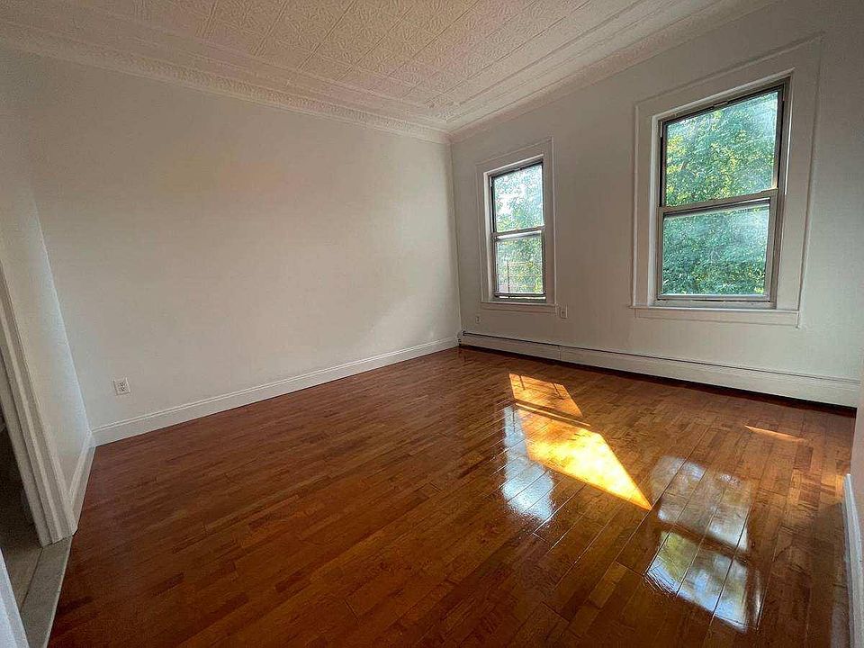 1st image of 464 Beach 67th St