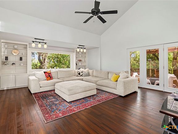2nd image of 805 Summerwood Dr