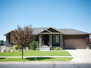 2061 W Sharpshooter Ct, Farmington, UT 84025