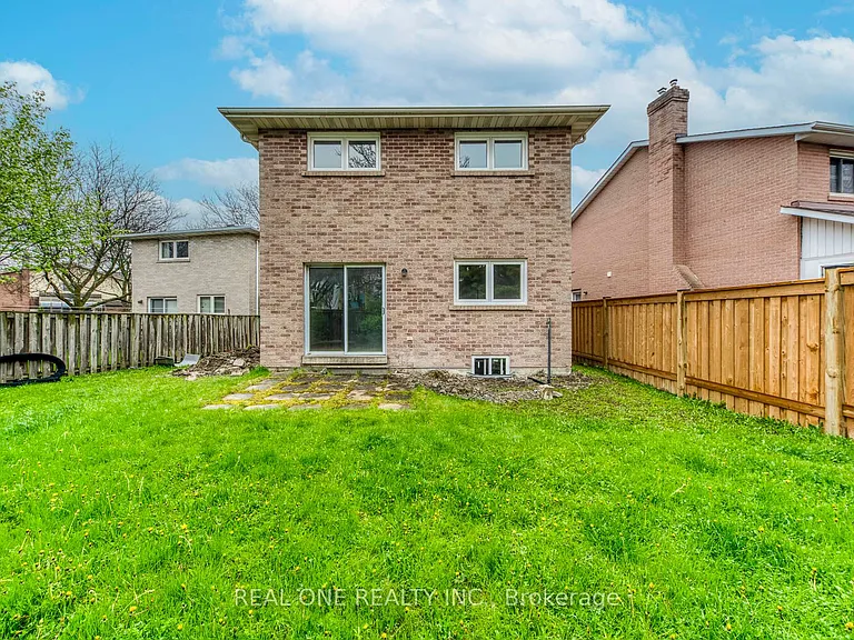 655 Paragon Pl E — Photo 43