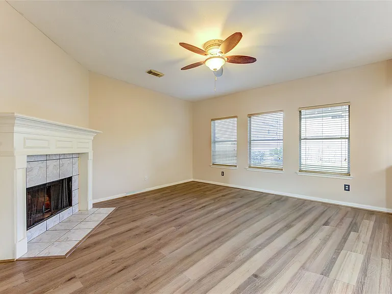 1223 Oak Canyon Ln — Photo 24