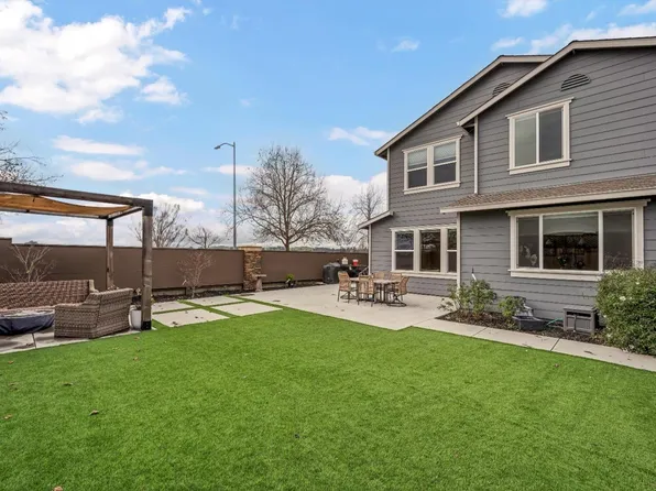 7598 Windward Drive, Rohnert Park, CA 94928