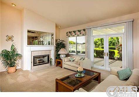 5th image of 2086 Oak Leaf Ct