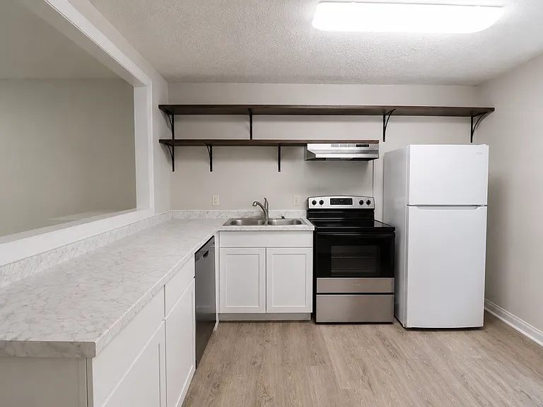 1219 Carolina Ave — Photo 6