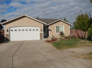 792 Trinity St NE, Albany, OR 97322