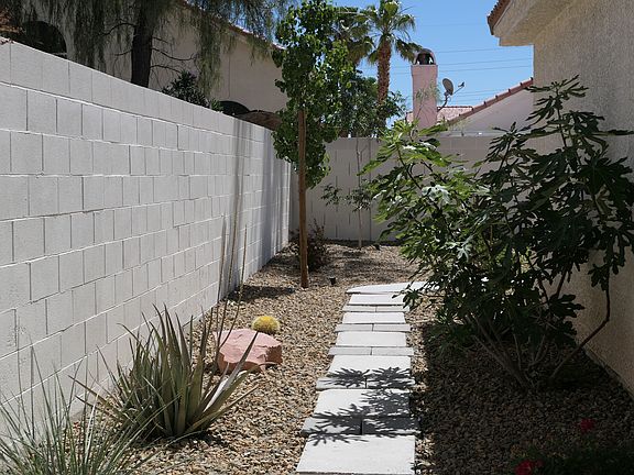4th image of 1116 Olvera Way