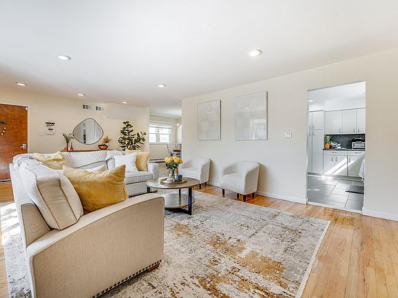 5th image of 72 Newark Pl Floor 1