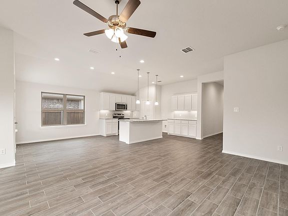 2nd image of 635 Frio Ln