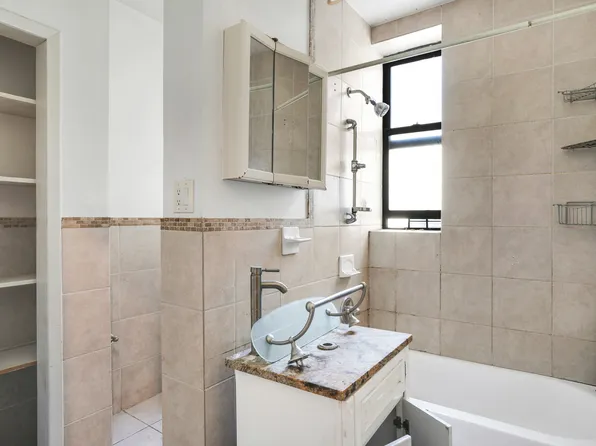 1809 Adam Clayton Powell Boulevard image 18 of 18