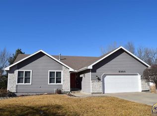 5303 NW Arroyo Dr, Topeka, KS 66618