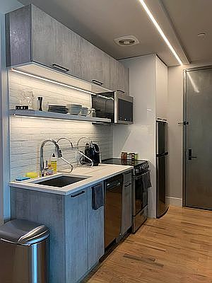 1st image of 27 Jefferson St #4