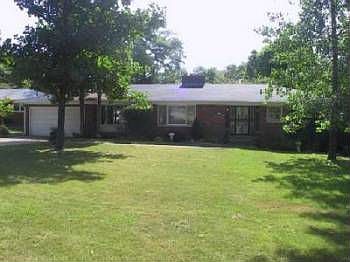 2nd image of 518 Britton Ln