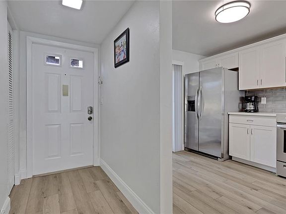 3rd image of 4001 Ice Castle Way APT 5