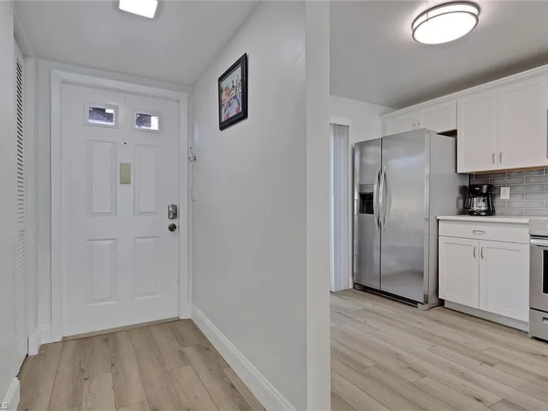 4001 Ice Castle Way #5 — Photo 3