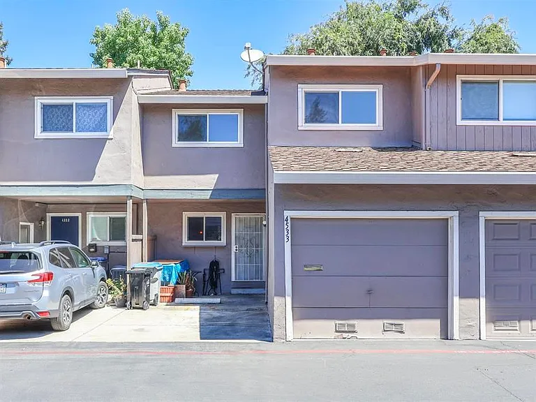 4533 Caraway Ct — Photo 1