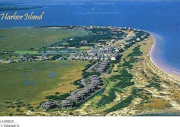 3rd image of 121 Harbour Key Drive