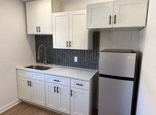 18215 Detroit Ave, Lakewood, OH 44107