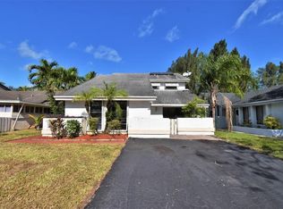 8411 SW 39th Ct, Davie, FL 33328