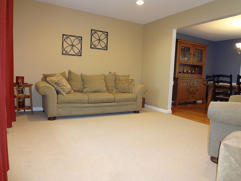 1st image of 18 Mohican Ave
