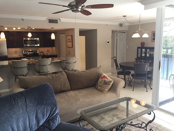 3rd image of 950 Lavers Cir APT F403