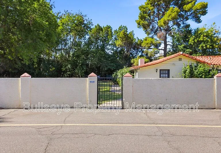 6530 N Central Ave — Photo 3