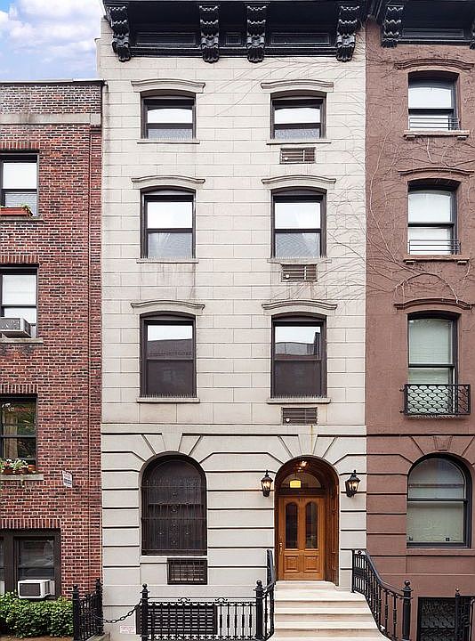 1st image of 226 E 32nd St
