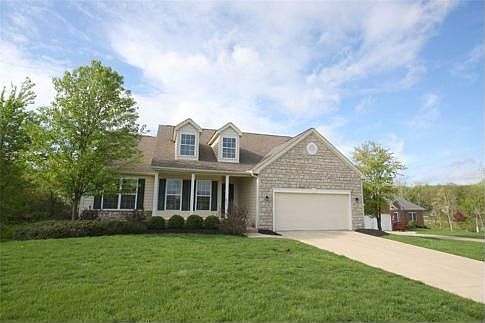 1st image of 46 Wildwood Ln W