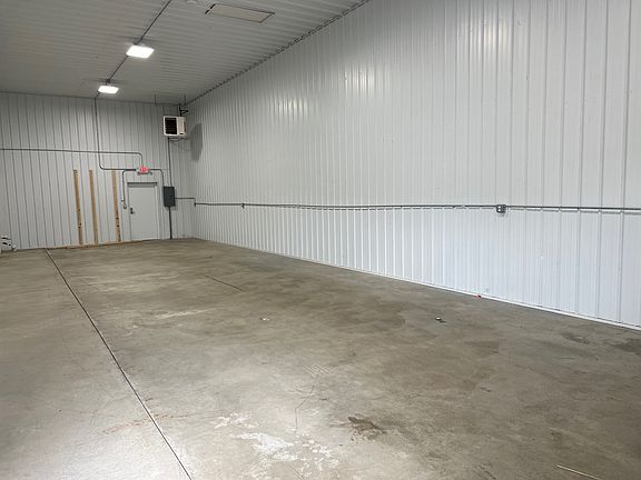 3rd image of 4501 Airport Dr #501