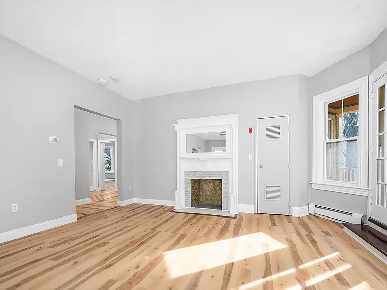 200 Lexington Ave #2 — Photo 14