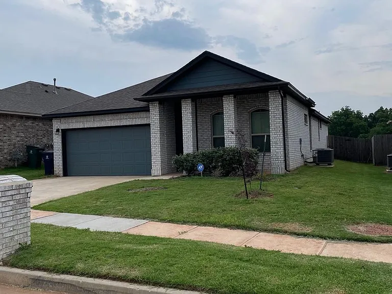 13728 The Brook Blvd — Photo 3