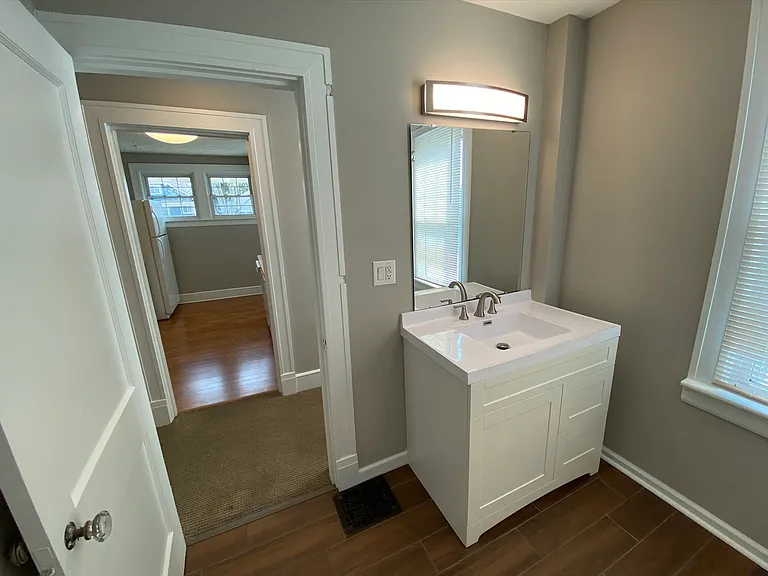 54 E Como Ave #1/2 — Photo 16