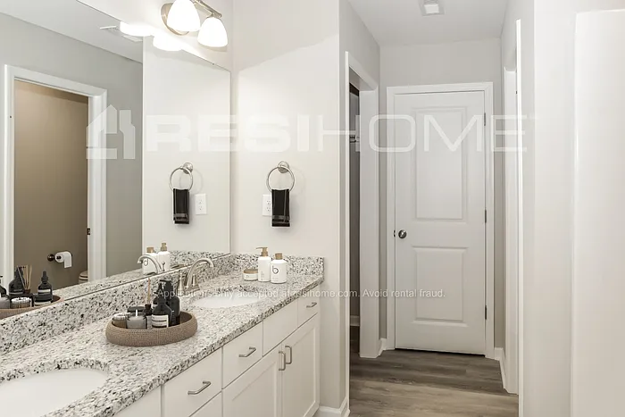 117 London Calvin Way — Photo 11