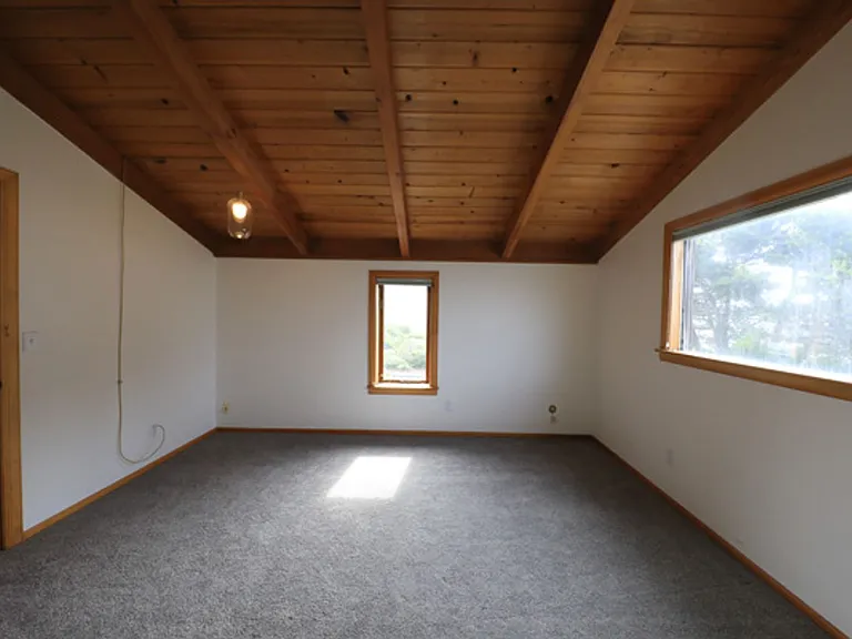 514 Ewing St — Photo 15