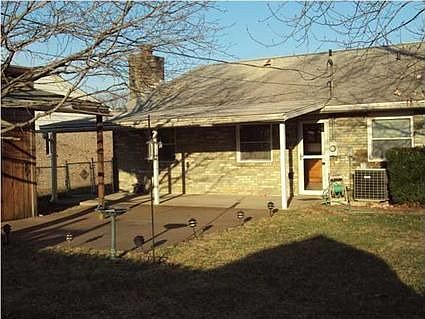 3rd image of 3220 Saratoga Dr
