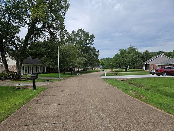 5th image of 11144 Gate Way Dr