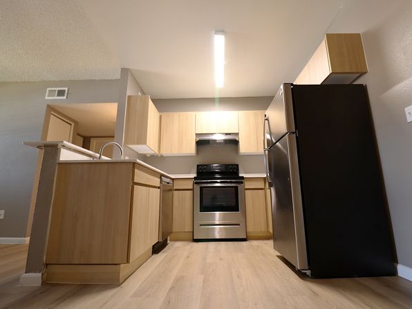 4880 E 29th St #3B-2BA-937SQFT