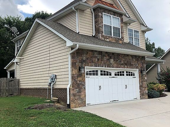 2nd image of 6017 Stratford Park Blvd