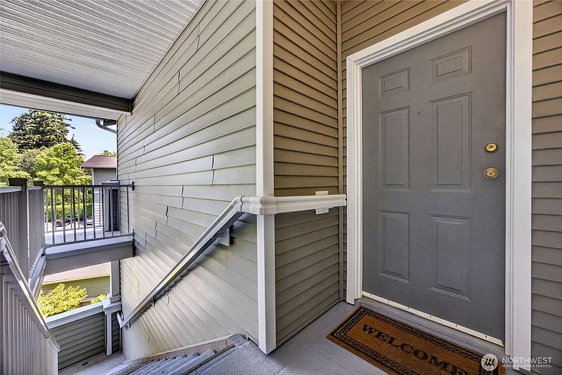 2nd image of 12712 Admiralty Way #B301