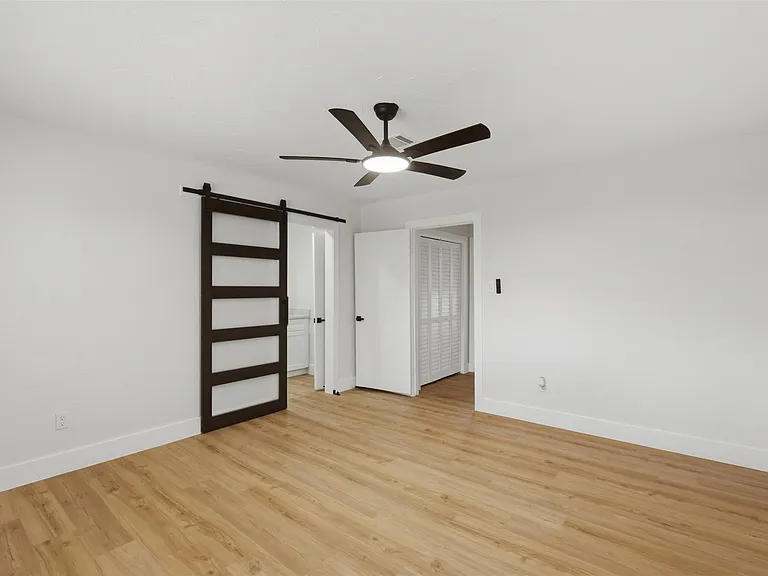11507 Barwood Bend Dr — Photo 15
