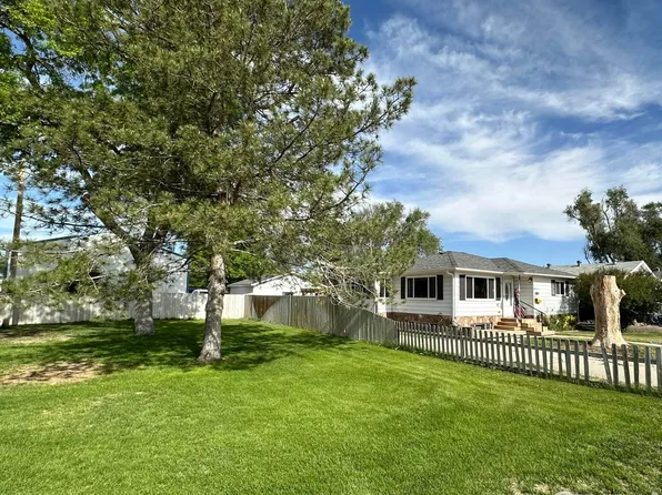 327 4th St, Kersey, CO 80644