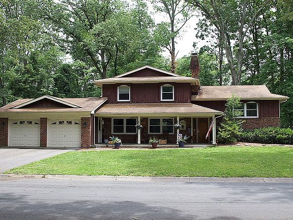 4th image of 195 Grosvenor Ln