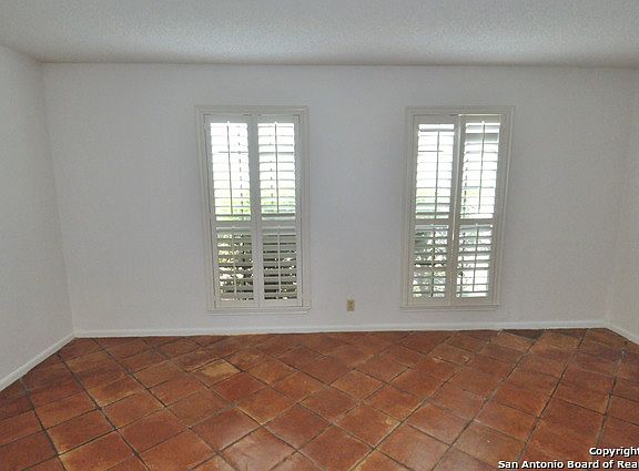 3rd image of 5830 N ARCHWOOD