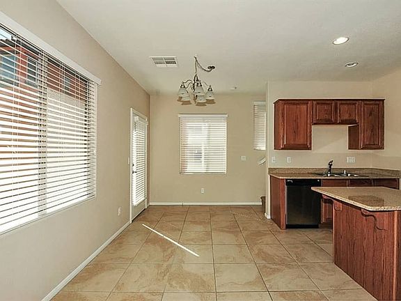 5th image of 633 Palm Wash Ln