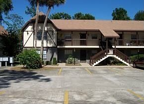 1st image of 3086 Sir Hamilton Cir