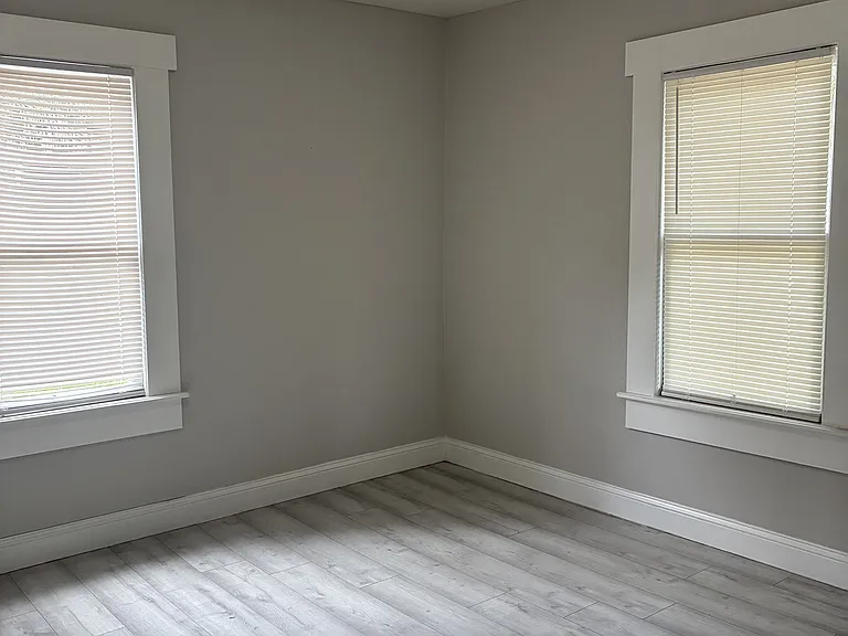 2344 Johnson Ave — Photo 4